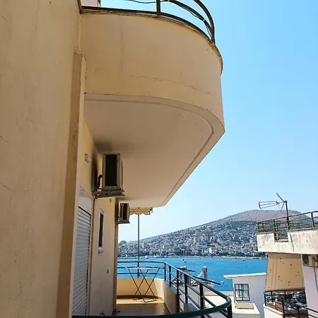 One Bedroom Beachfront Retreat! Comfortable Stay! Appartamento Sarandë