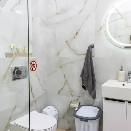 Seafront One Bedroom Apartment! Free Parking &wifi * Sarande