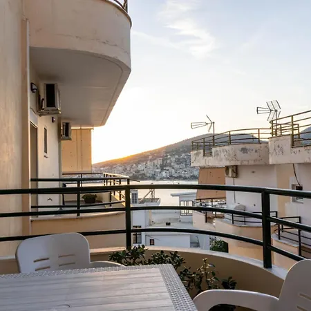 Seafront One Bedroom Apartment! Free Parking &wifi Sarandë